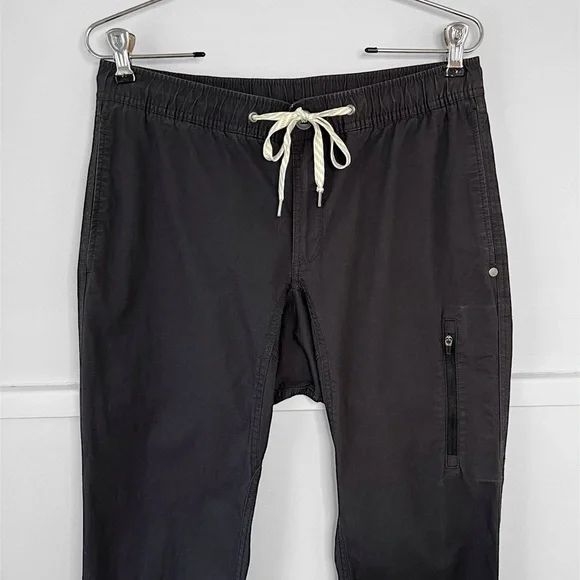 Vuori Men's Ripstop Drawstring Climber Pants in Charcoal - Picture 4 of 12